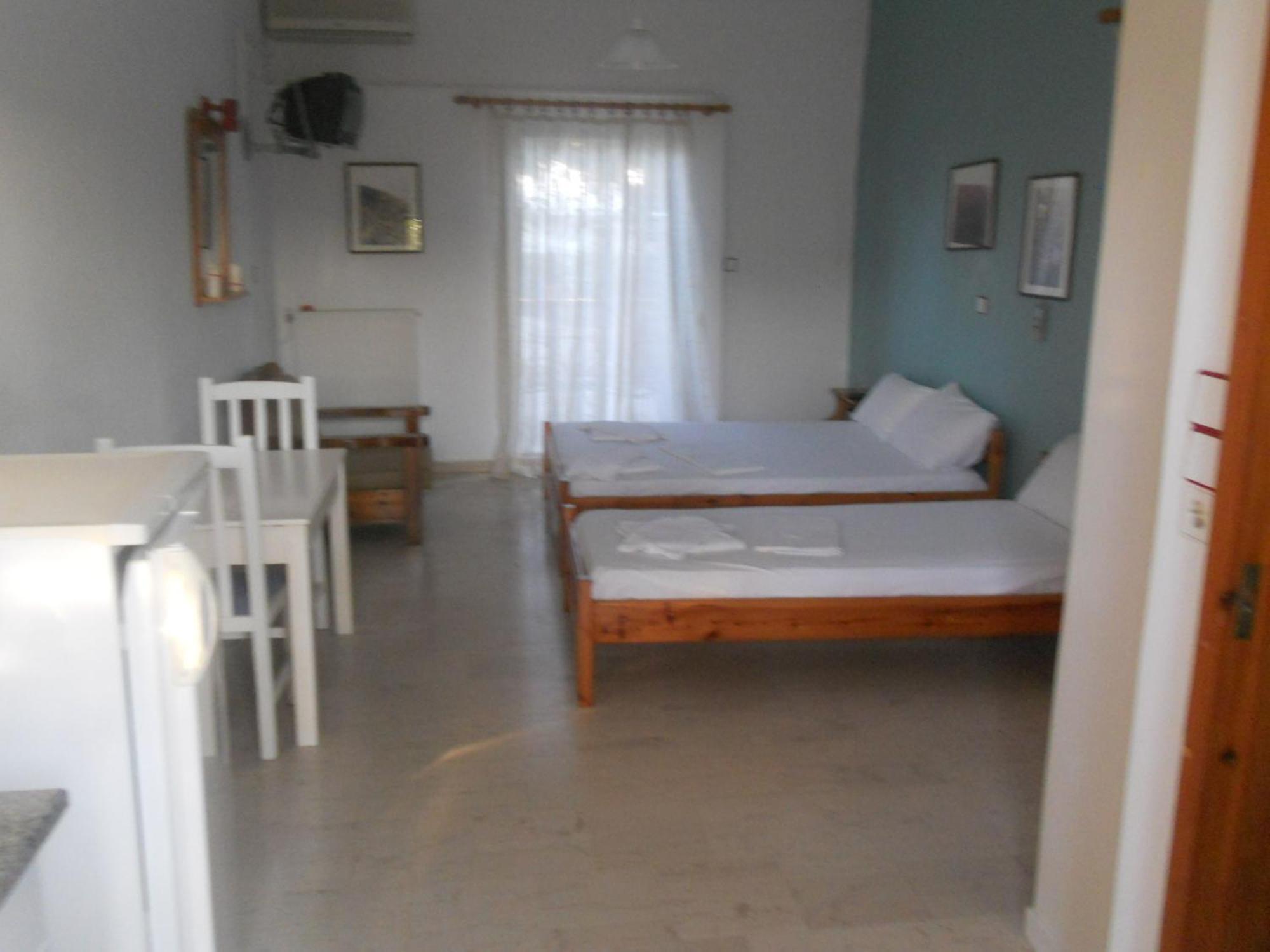 Assimakis Hotel Finikounta Bagian luar foto