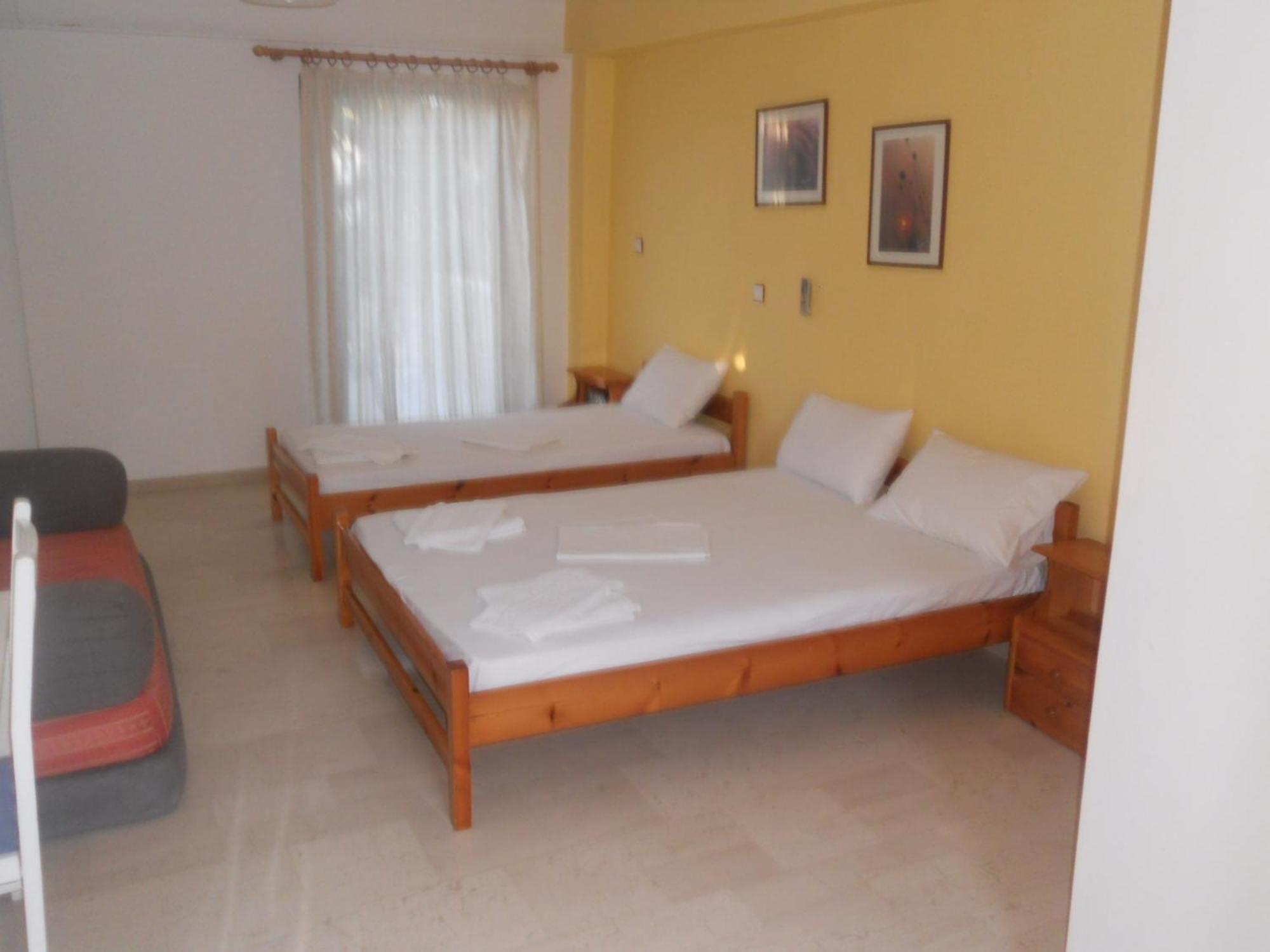 Assimakis Hotel Finikounta Bagian luar foto