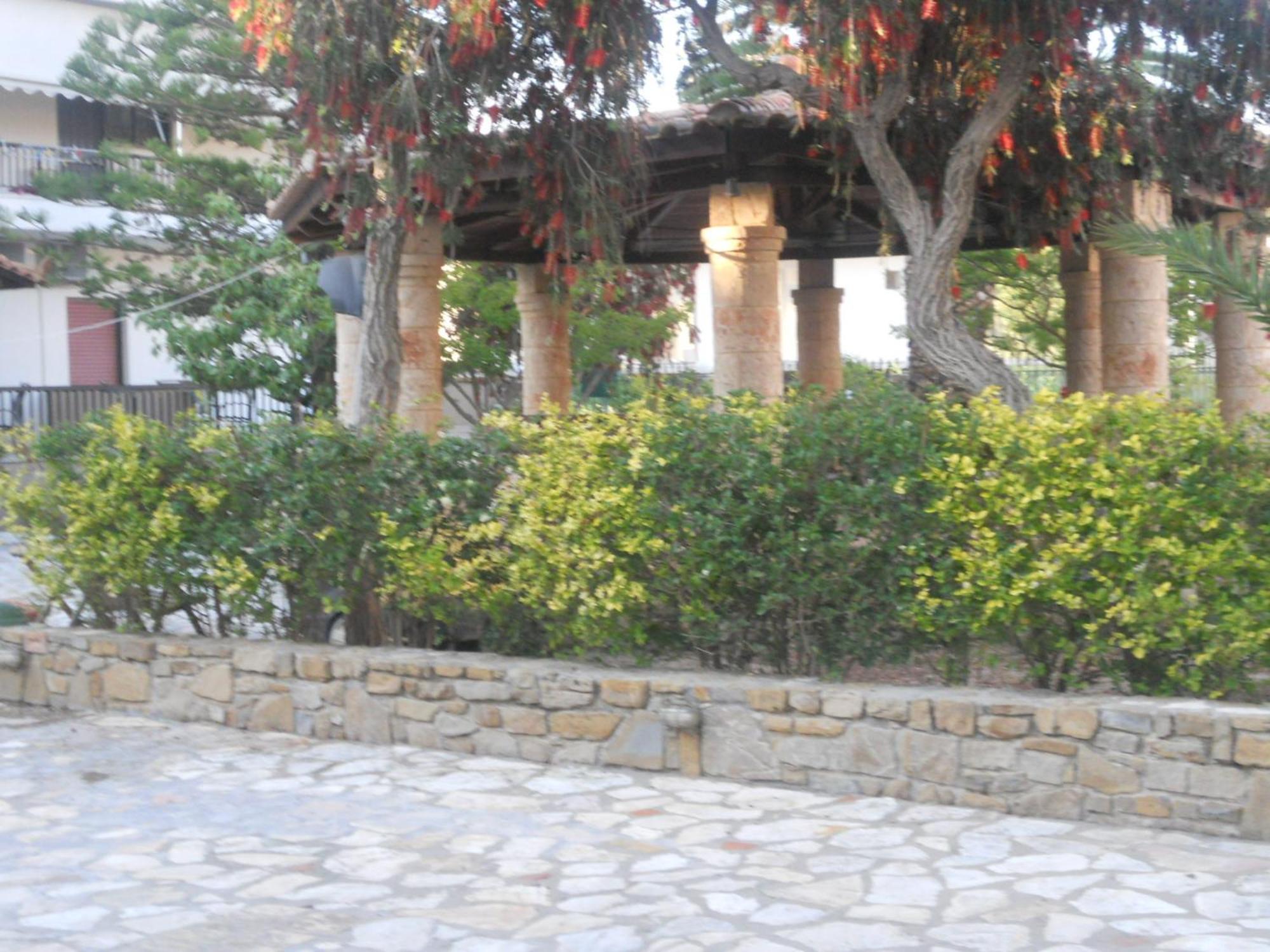 Assimakis Hotel Finikounta Bagian luar foto