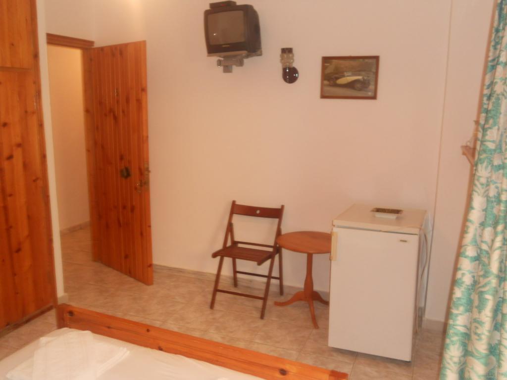 Assimakis Hotel Finikounta Ruang foto